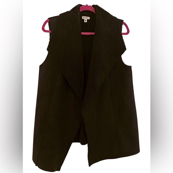 Susina Jackets & Blazers - NWT Susina Black Shearling Vest